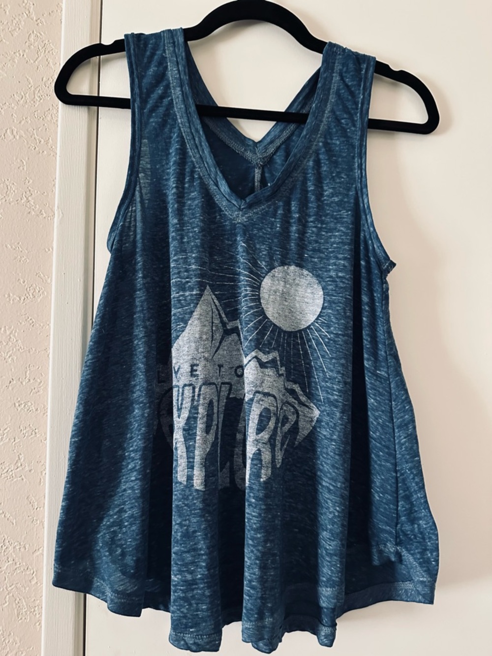 L.O.L. Vintage Blue Graphic V-Neck Mountain Tank size XS